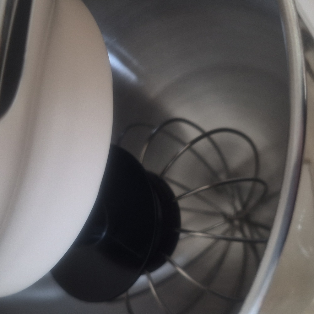 Mixer - Picture 9 of 12